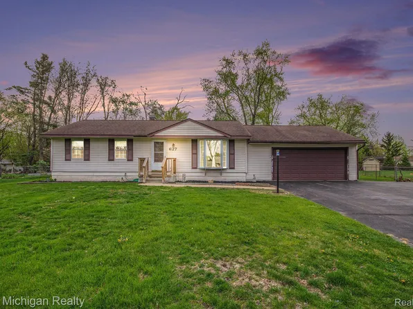 627 Los Arboles Dr, Wolverine Lake, MI 48390