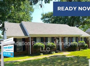 3036 S Mendenhall Rd, Memphis, TN 38115