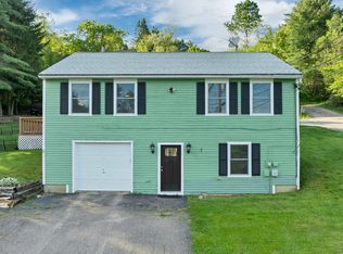 3 Edwards St, Tilton, NH 03276