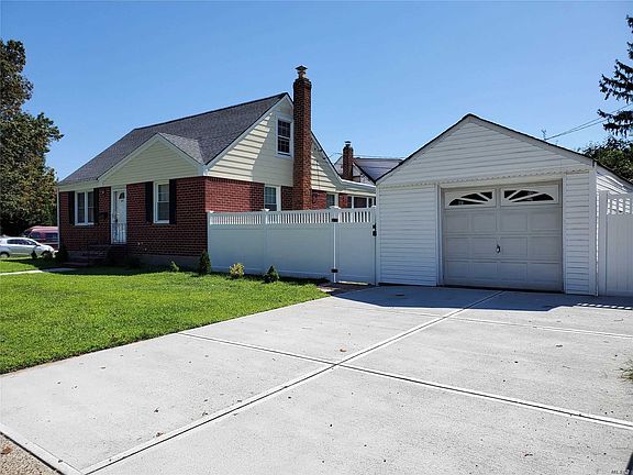 5th image of 2174 Prospect Ave