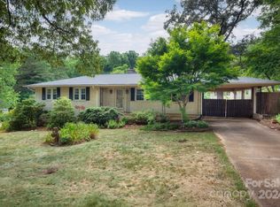 27 Rhododendron Cir, Asheville, NC 28805