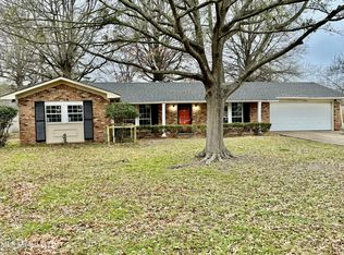 1303 Park Ln, Clarksdale, MS 38614