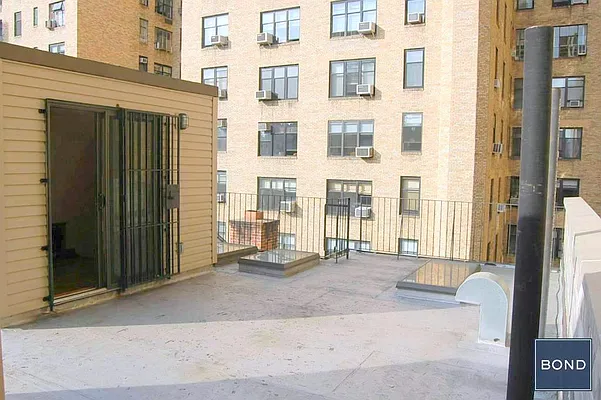 Rented by Bond New York | media 35