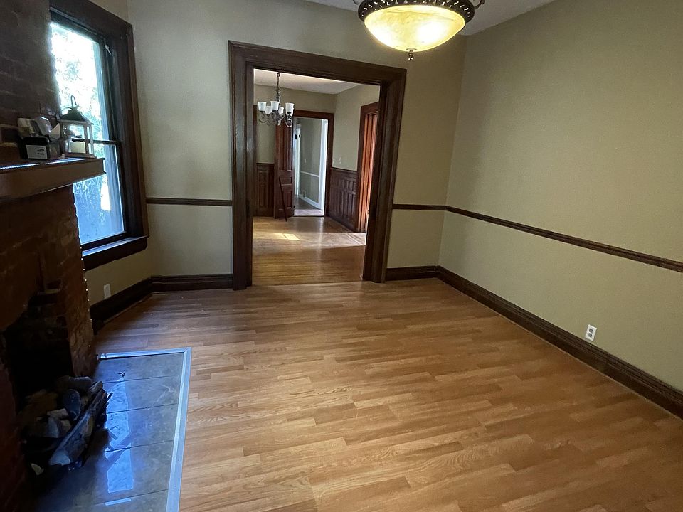 1st image of 404 W Utica St #1