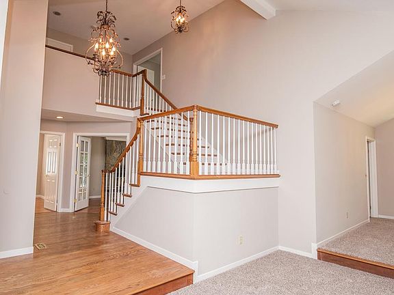 3rd image of 500 Buttonwood Dr