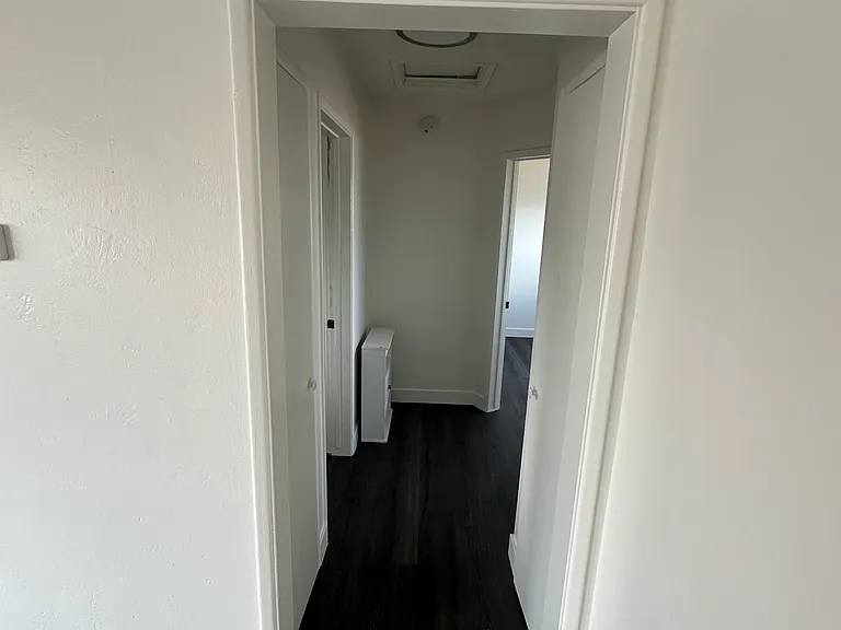 141 Daisy Ave #D — Photo 4