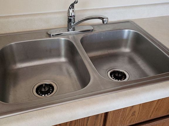 4th image of 1402 Gardenette Dr APT 3