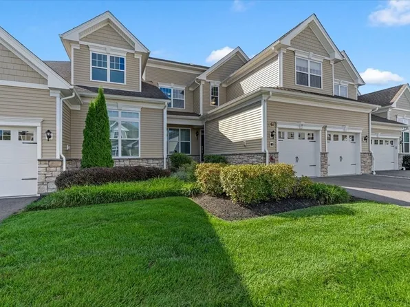 24 Henry Way #24, Millis, MA 02054