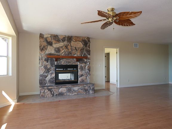 3rd image of 8 E Javelina Court