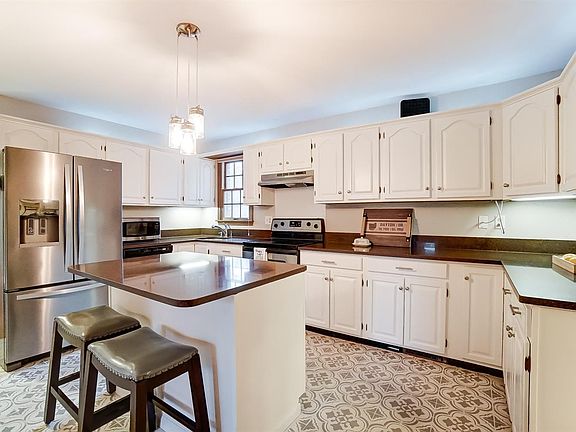 2nd image of 6832 Cloister Cliffs Dr