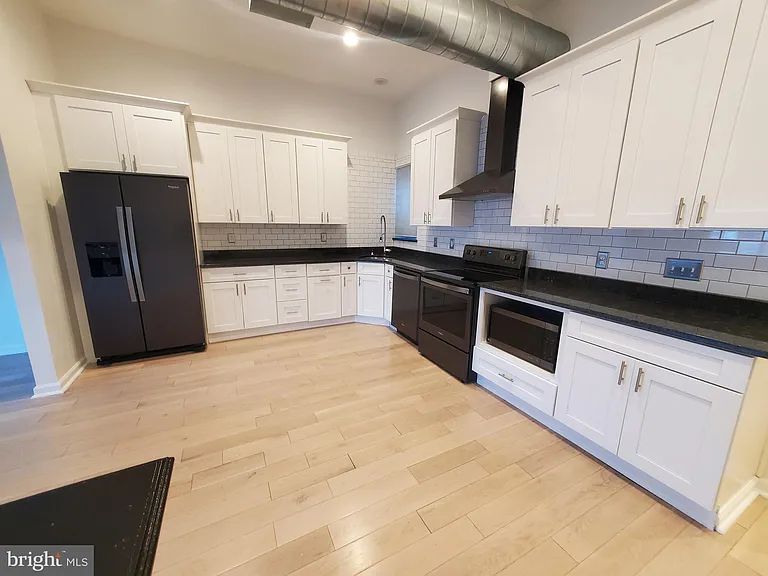 7242 Frankford Ave — Photo 5