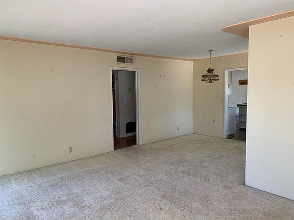 4th image of 5525 E Madison Ave