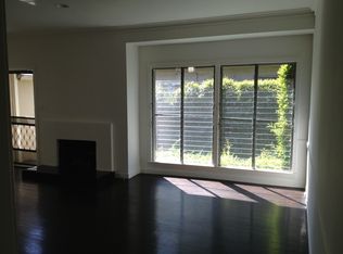 AS Norton (#314), Los Angeles, CA 90046
