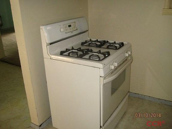3rd image of 970 L St