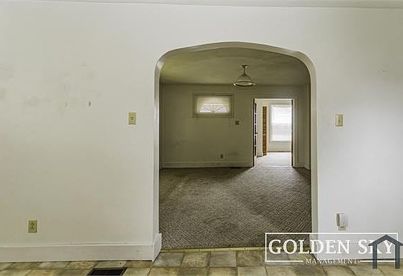 2nd image of 1417 W Memorial Dr #1