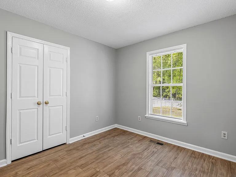 1811 Cody Ave — Photo 24