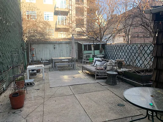 Rented by Select Real Estate | media 30