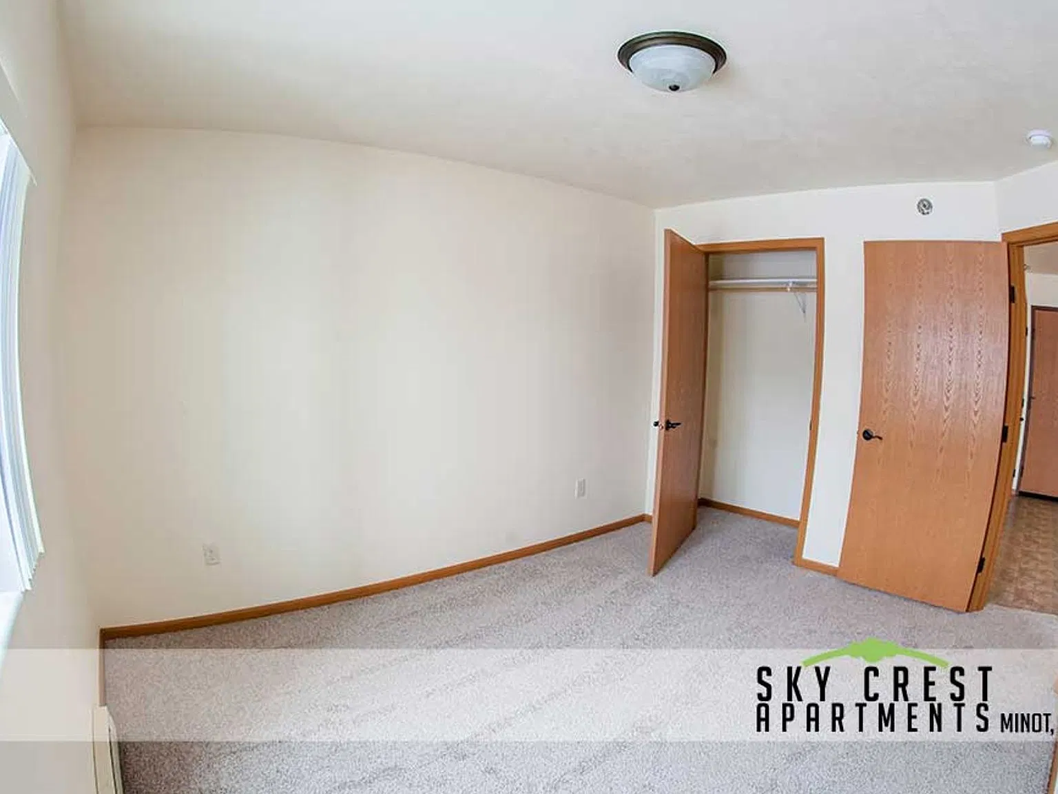Skycrest Apartments- Pet Friendly and Wifi Included! — Photo 4