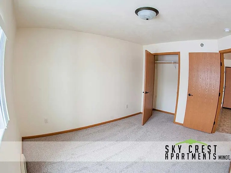 2008 33rd St NW — Photo 4