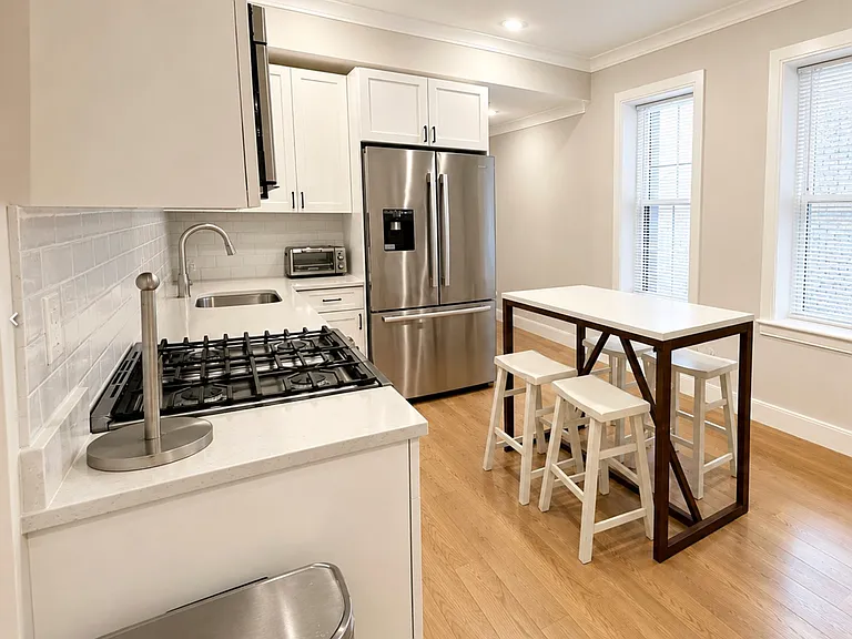 51 Englewood Ave #6 — Photo 1