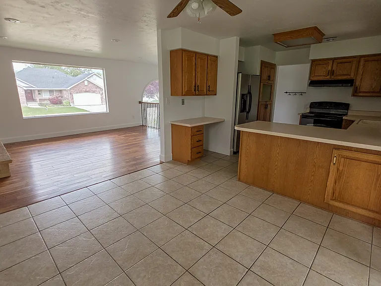 2222 E 6525 S — Photo 13