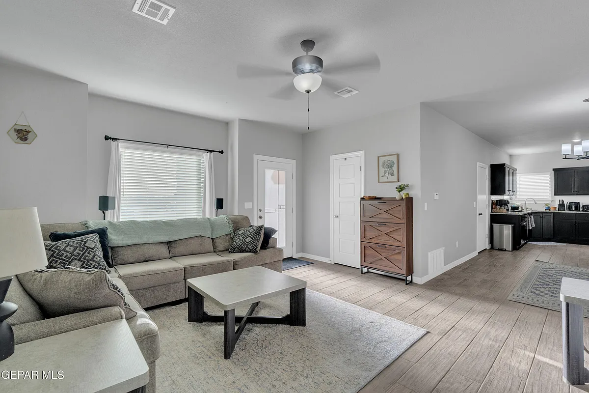 Building Photo - 11352 Hidalgo Dr