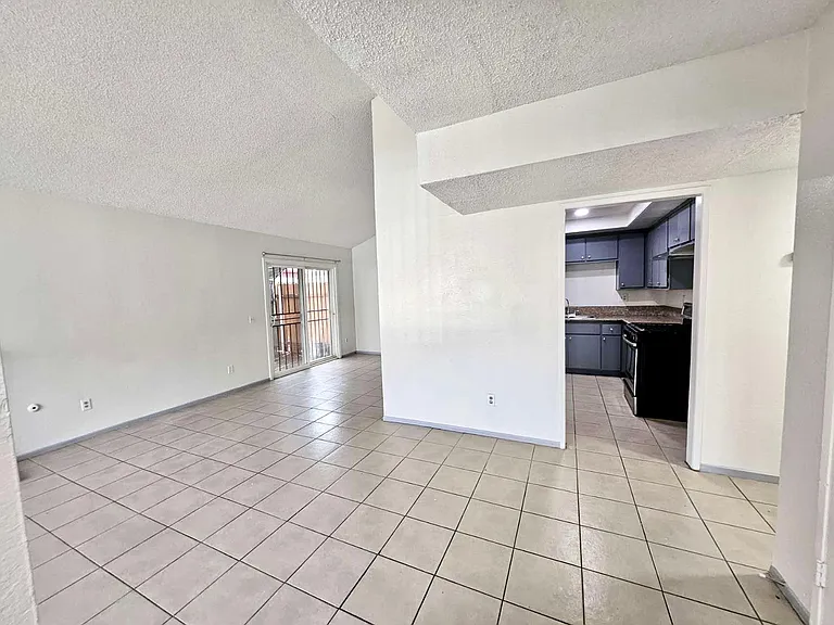 327 W Shamrock Ave #A — Photo 2