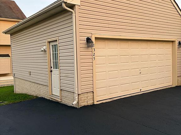 2nd image of 1325 Stallion St