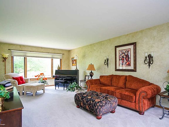 4th image of 8025 Cambridge Dr