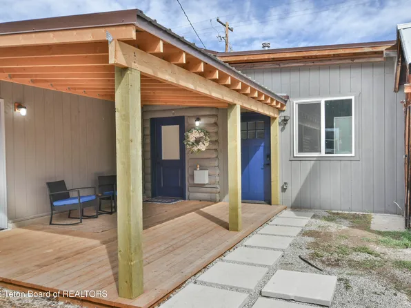 231 W Magnolia St, Pinedale, WY 82941