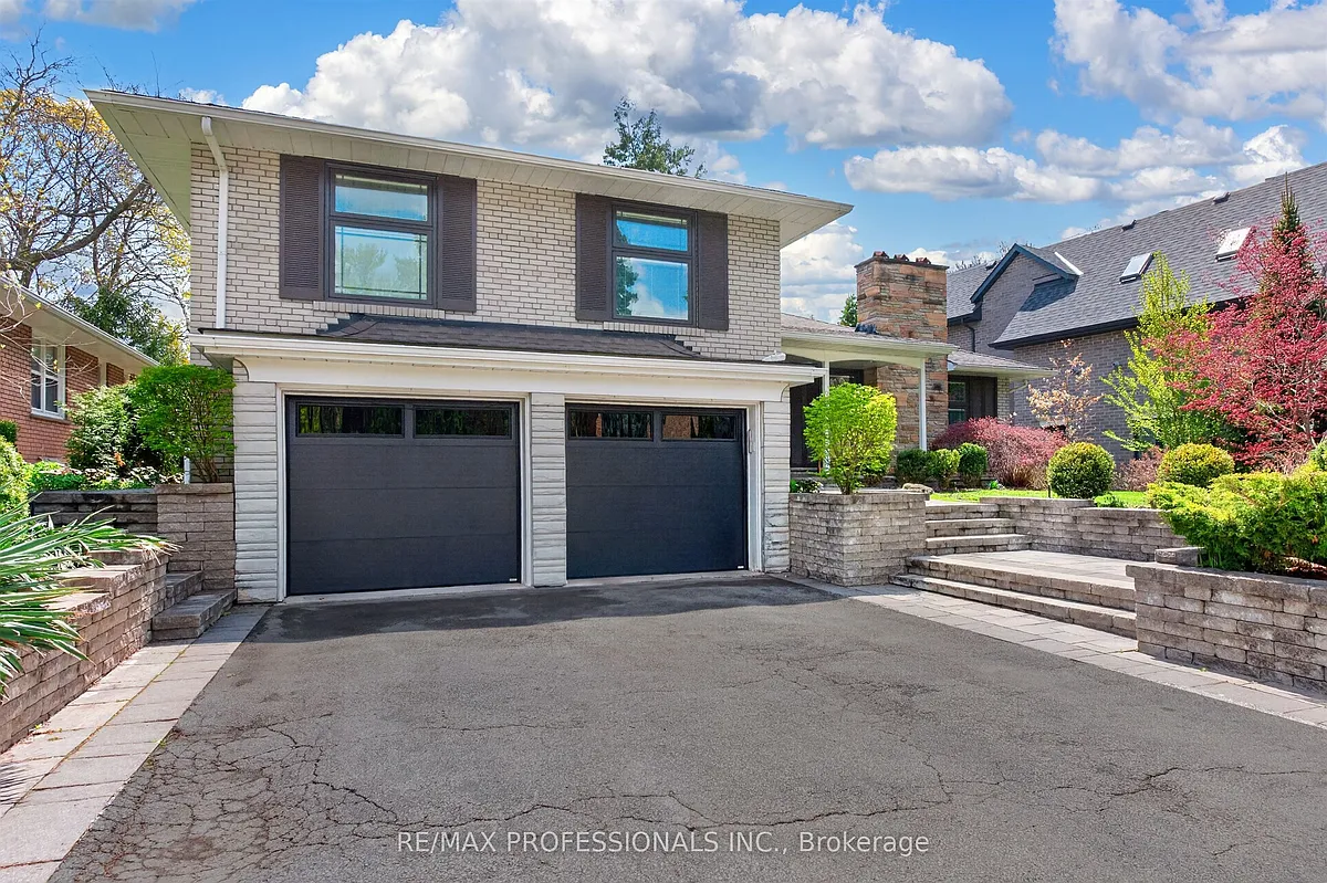 Building Photo - 64 Ravensbourne Cres