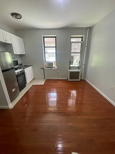 1345 W 7th St #5 Photo 1