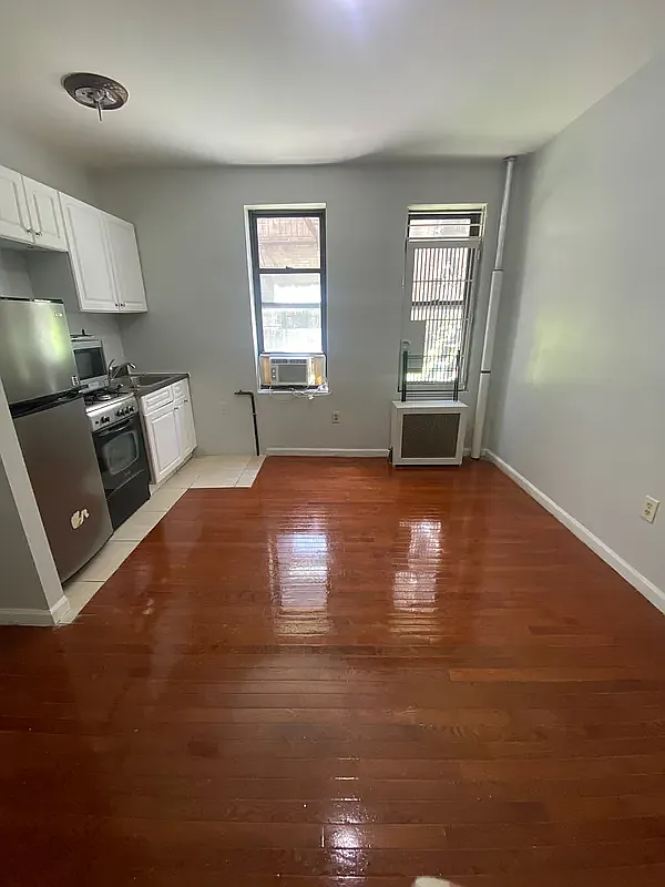 1345 West Seventh Street 2