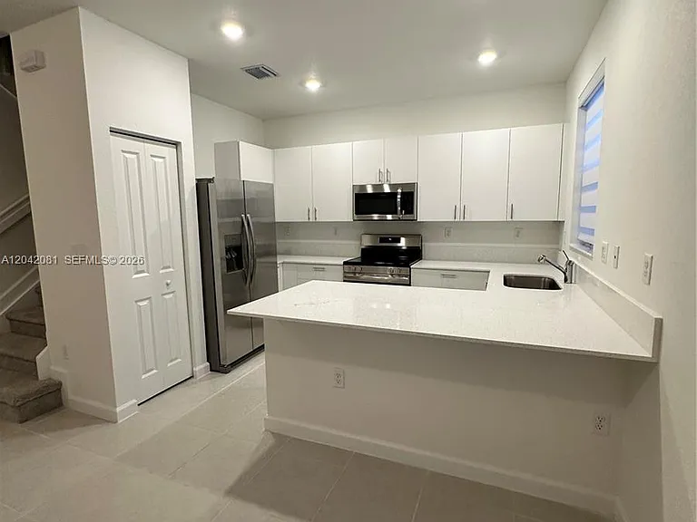 2889 SE 25rd 2889 Homestead #2889 — Photo 8