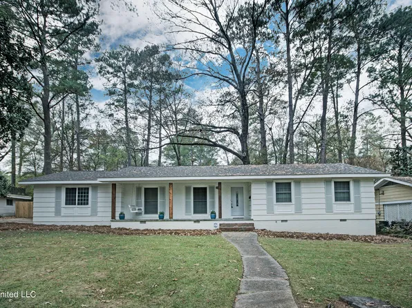 4831 Shadowwood Dr, Jackson, MS 39211