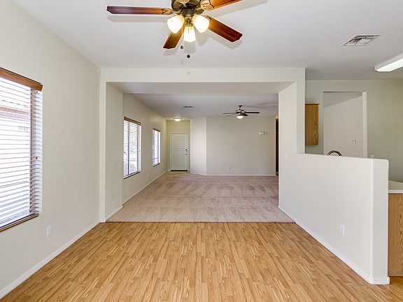 3rd image of 30194 N Royal Oak Way