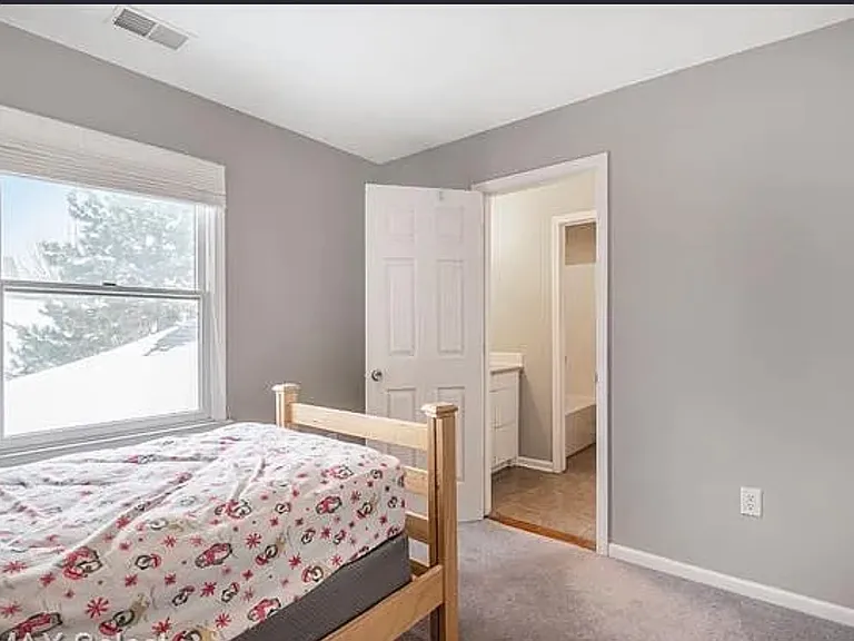 8303 Old Hbr — Photo 3