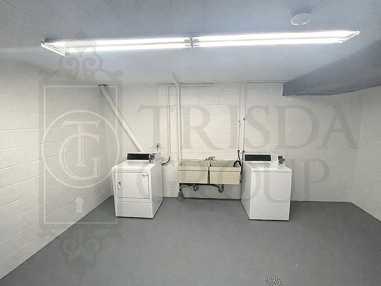 Avail Sept 30th: 2BR Apt in North Hills School District AC, Parking, Pets OK! — Photo 25