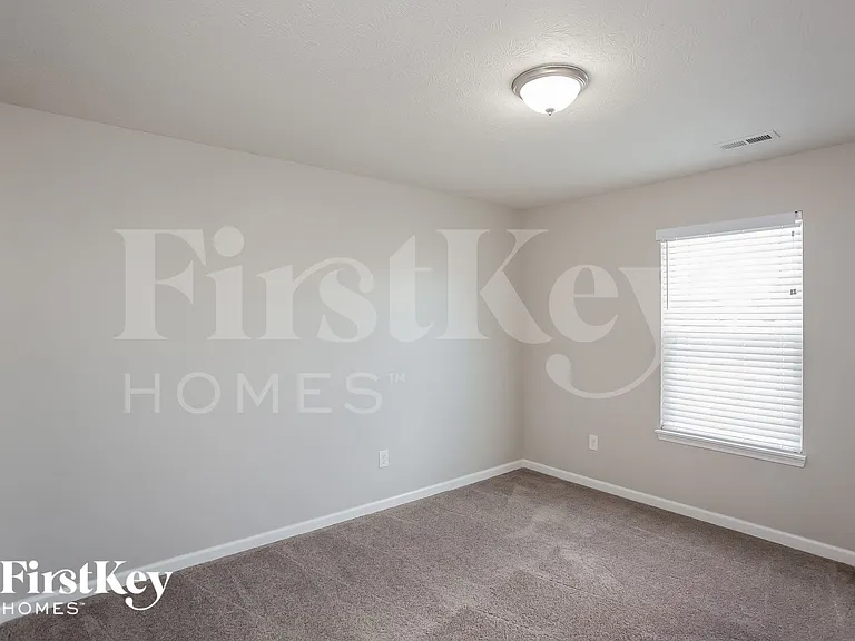 4618 W Otway Ln — Photo 10