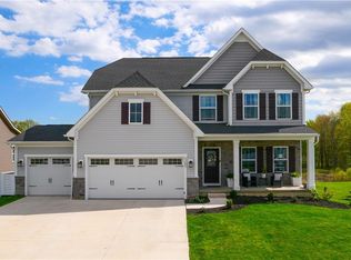 2284 Orchard Cir, Ravenna, OH 44266