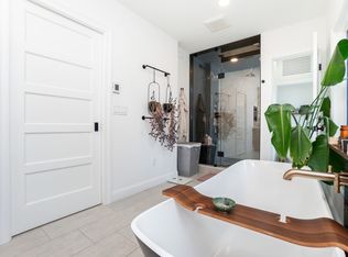 452 W 4th St #2, Boston, MA 02127