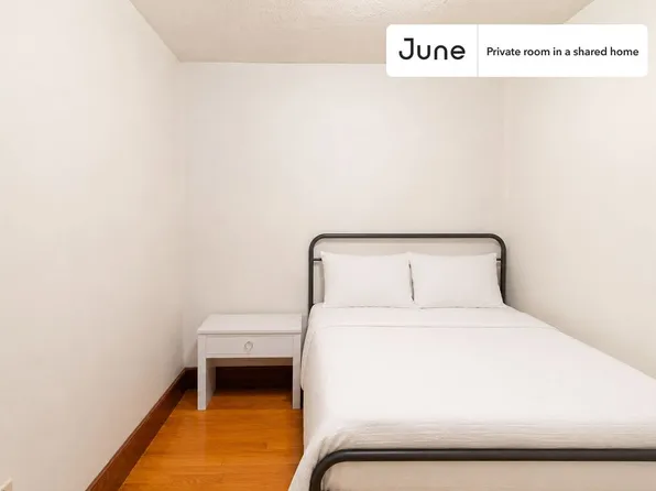166 Auburn St #B, Cambridge, MA 02139
