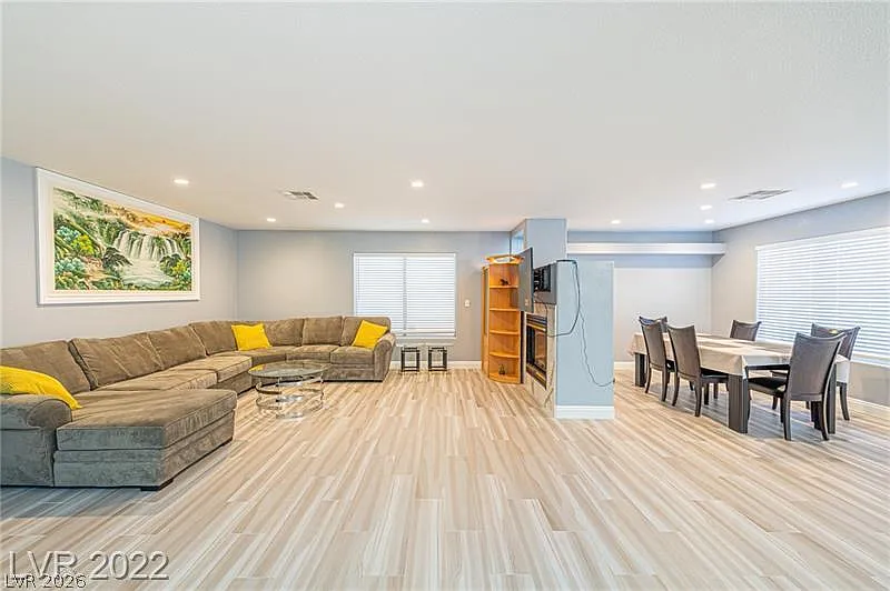 3 bed, 2.5 bath, 1740 sqft, $2,800 — Photo 3
