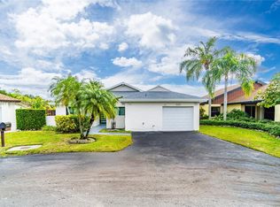 5025 SW 151st Pl, Miami, FL 33185