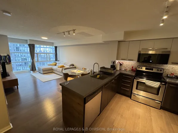 11 Saint Joseph St, Toronto, ON