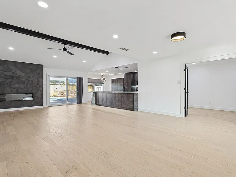 12417 Quincy Ln — Photo 6