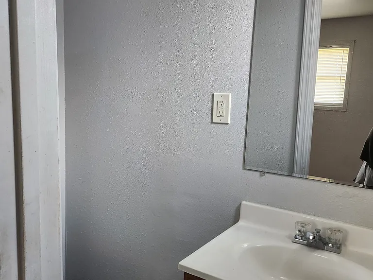 4751 Lynhuber Dr — Photo 8