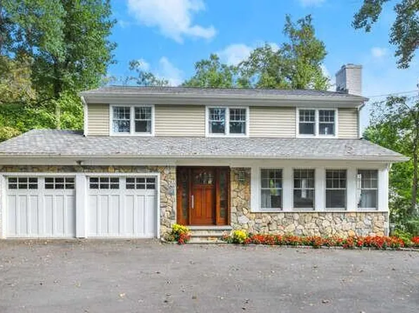 113 Stanwich Rd, Greenwich, CT 06830