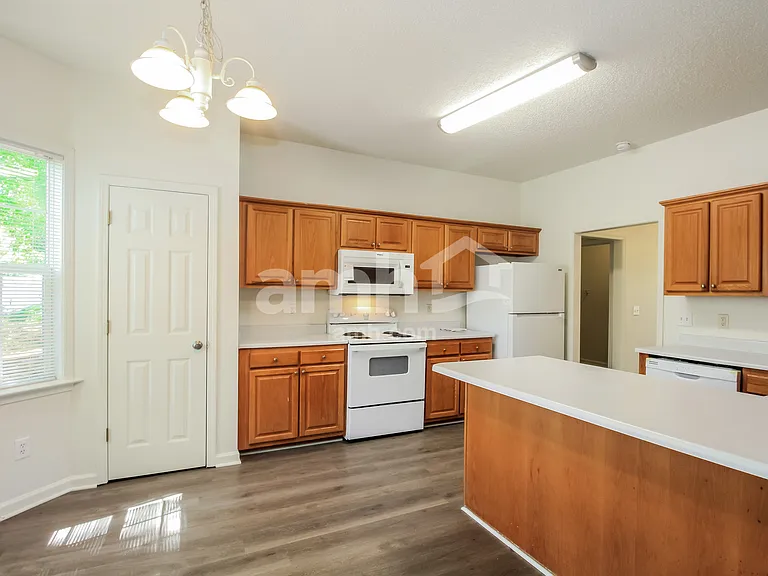 117 Delham Ct — Photo 5