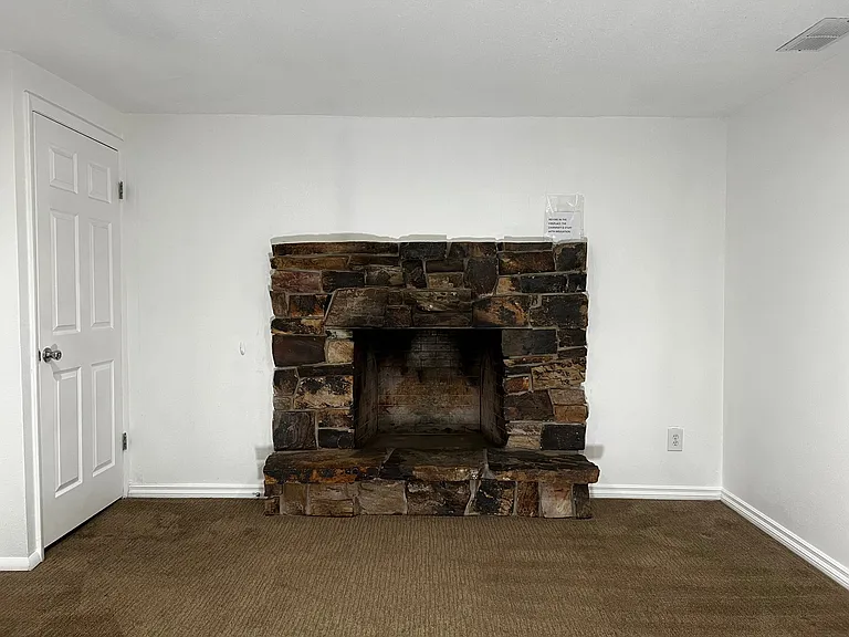 1139 N 900 W — Photo 10